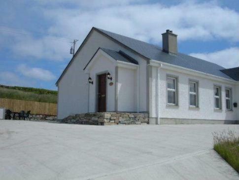Ocean Bay Villa Malin Exterior photo